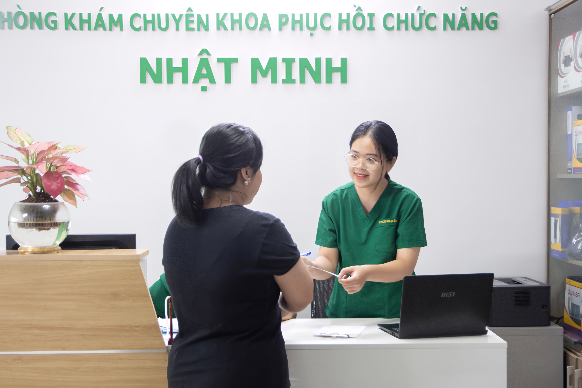 Tiếp đón bệnh nhân
